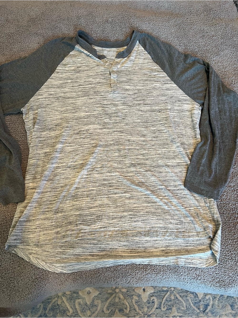 LuLaRoe Men's Mark Heather Gray Raglan Henley Long Sleeve shirt 2x xxl